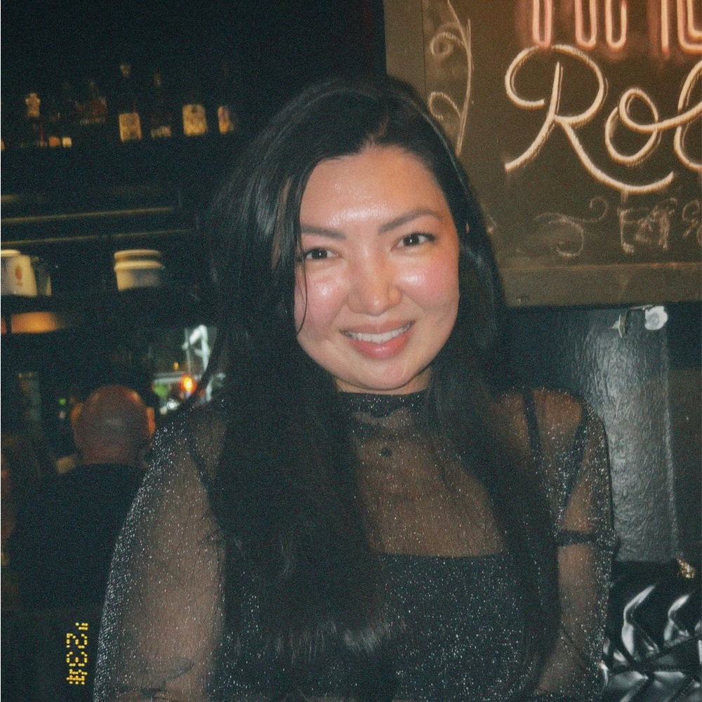 Meet your Posher, Assiya